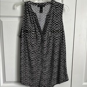 Women's Black and White Chevron Top